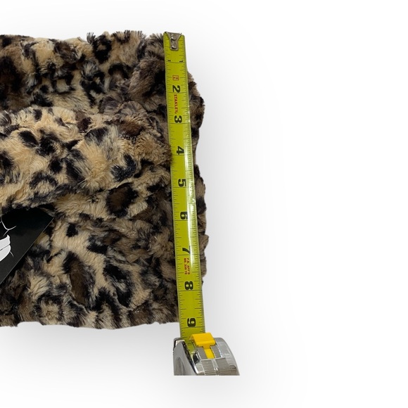 Cowl scarf - So soft faux fur print NWT - Picture 5 of 7